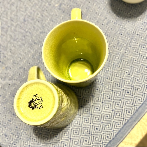 EURO Ceramic Set of 2 Lime Green Flowers Vine ‎ Coffee Tea Mug Cottage Core - Picture 3 of 6